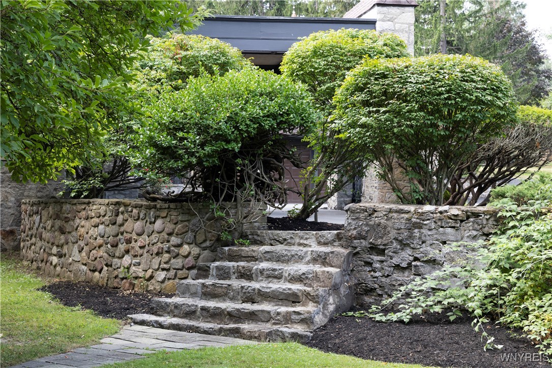 1005 Big Tree Road East Aurora, NY 14052 - Photo 38 of 50