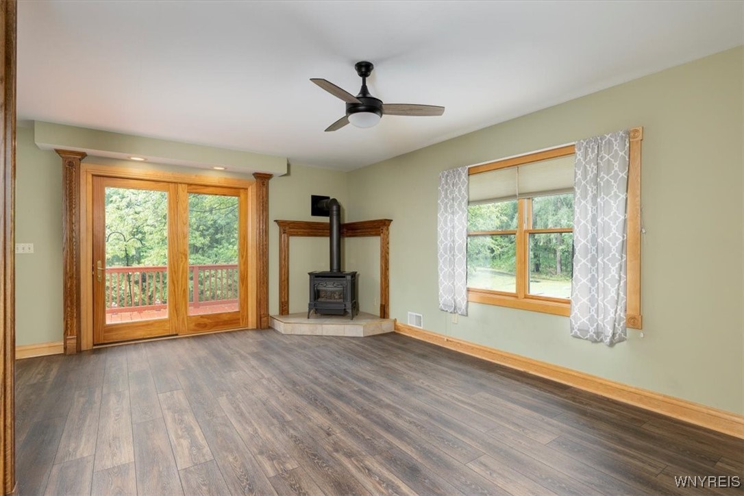 1005 Big Tree Road East Aurora, NY 14052 - Photo 43 of 50 GUEST HOUSE LIVING ROOM