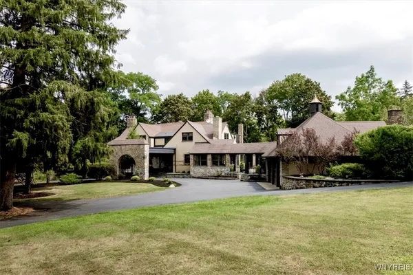 $1,400,000 | 1005 Big Tree Road, East Aurora, NY 14052