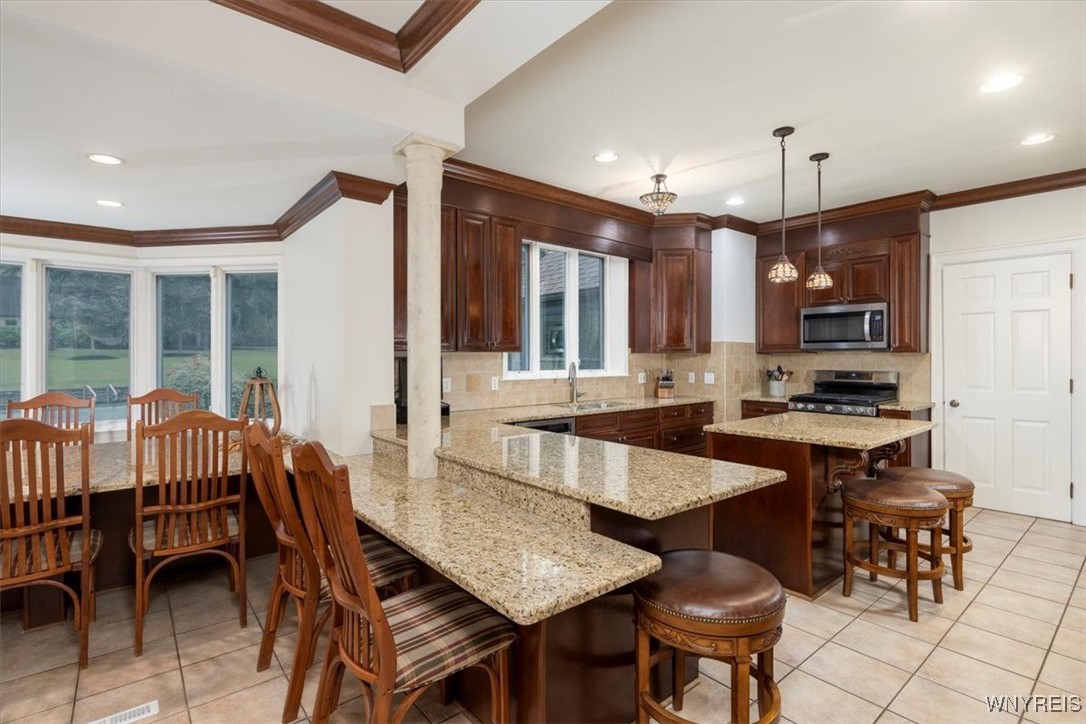1005 Big Tree Road East Aurora, NY 14052 - Photo 5 of 50 KITCHEN AND BREAKFAST NOOK