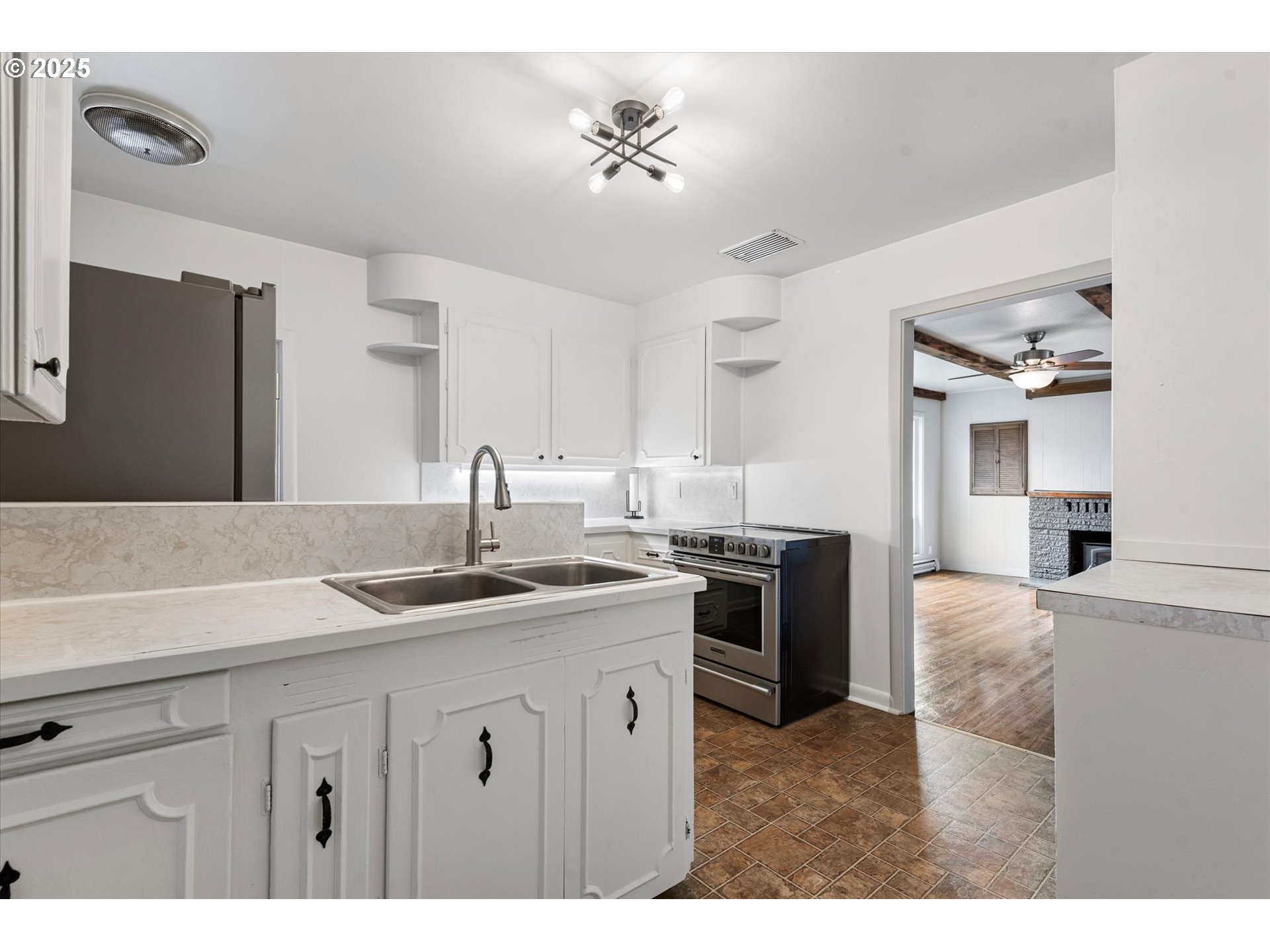 504 South Lake Street Joseph, OR 97846 - Photo 15 of 39