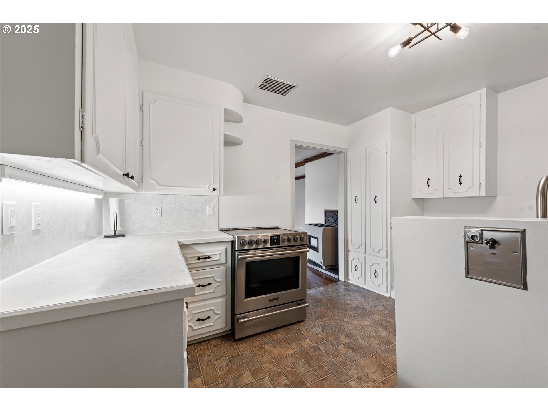 504 South Lake Street Joseph, OR 97846 - Photo 16 of 39