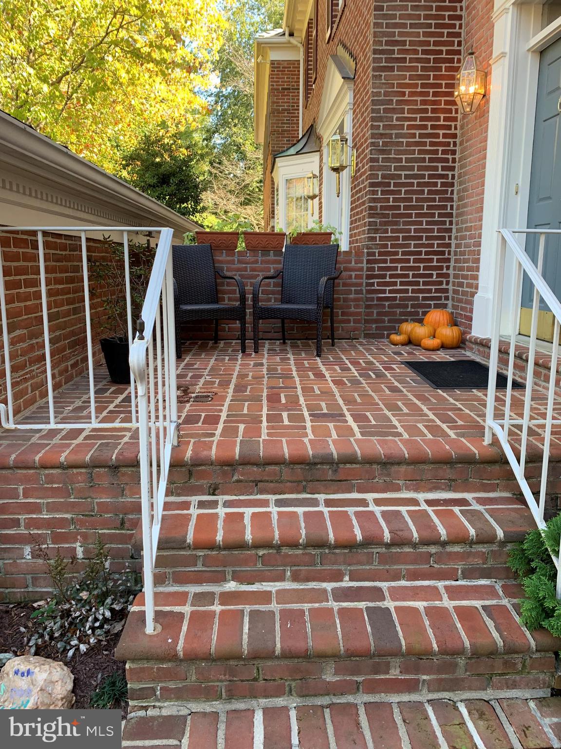 8005 Rising Ridge Road Bethesda, MD 20817 - Photo 2 of 26