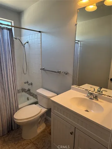 $3,400 | 13623 Valerio Street, Unit C, Van Nuys, CA 91405