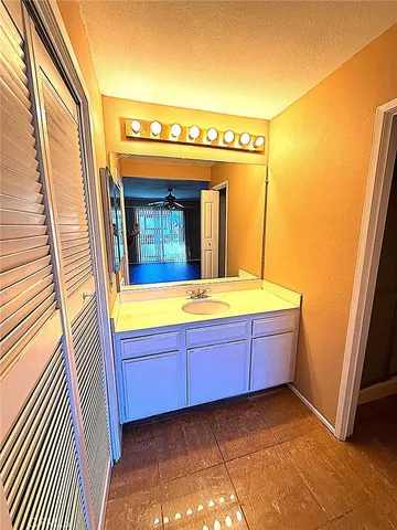 $3,400 | 13623 Valerio Street, Unit C, Van Nuys, CA 91405