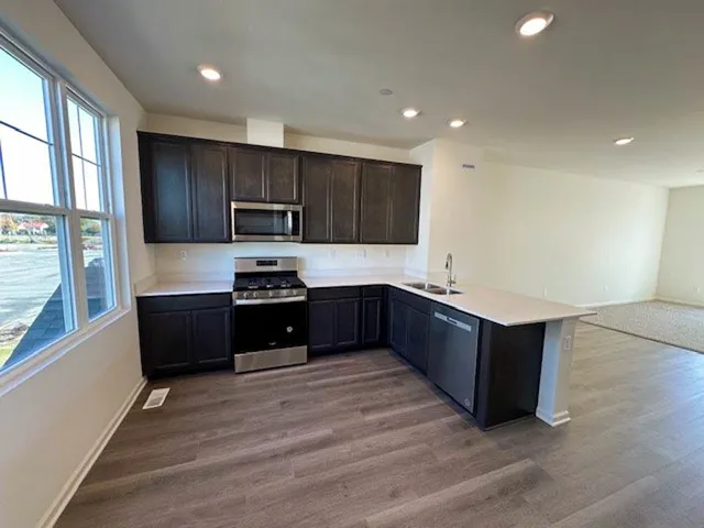 $409,990 | 573 Yosemite Way, Mundelein, IL 60060