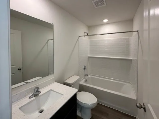 $409,990 | 573 Yosemite Way, Mundelein, IL 60060