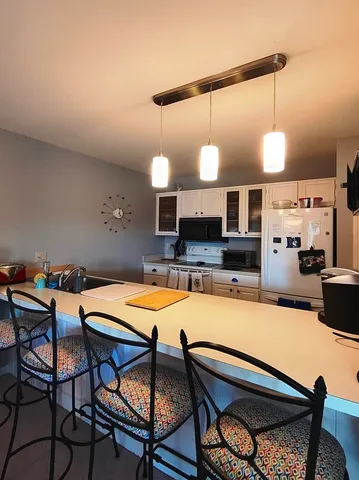 $2,000 | 41 Woodbury Drive, Unit 32, Bristol, NH 03222