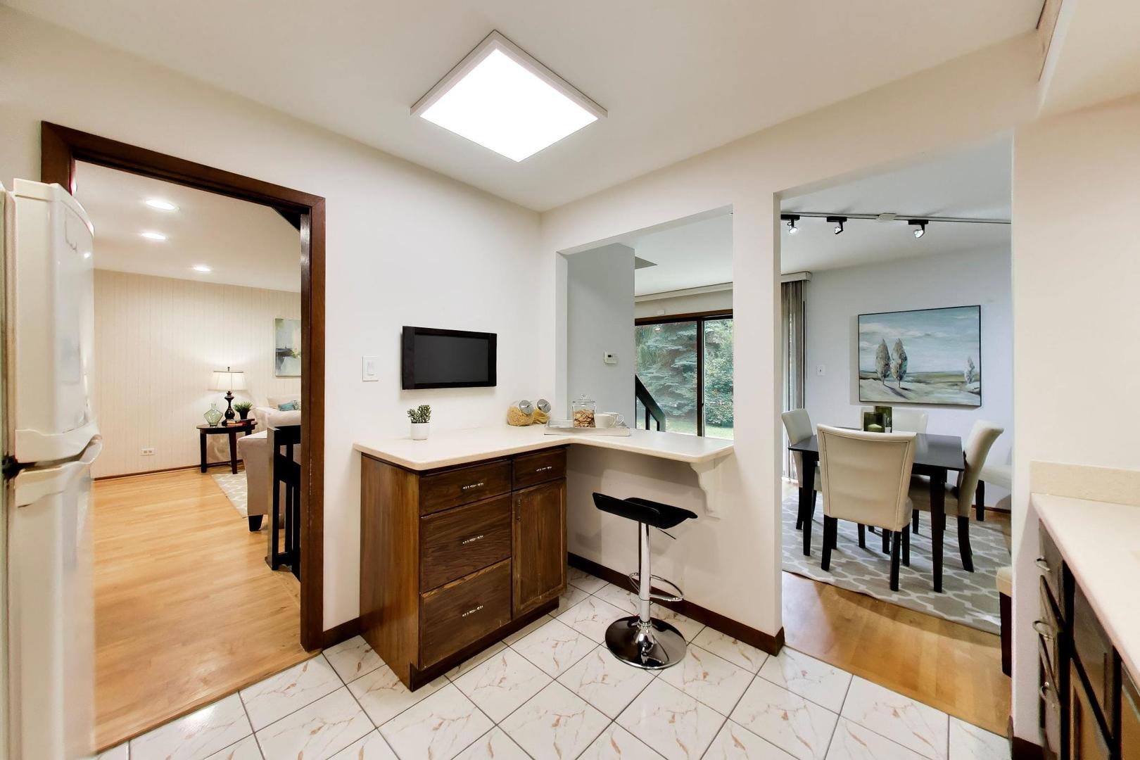 1609 Winnetka Road Glenview, IL 60025 - Photo 9 of 43