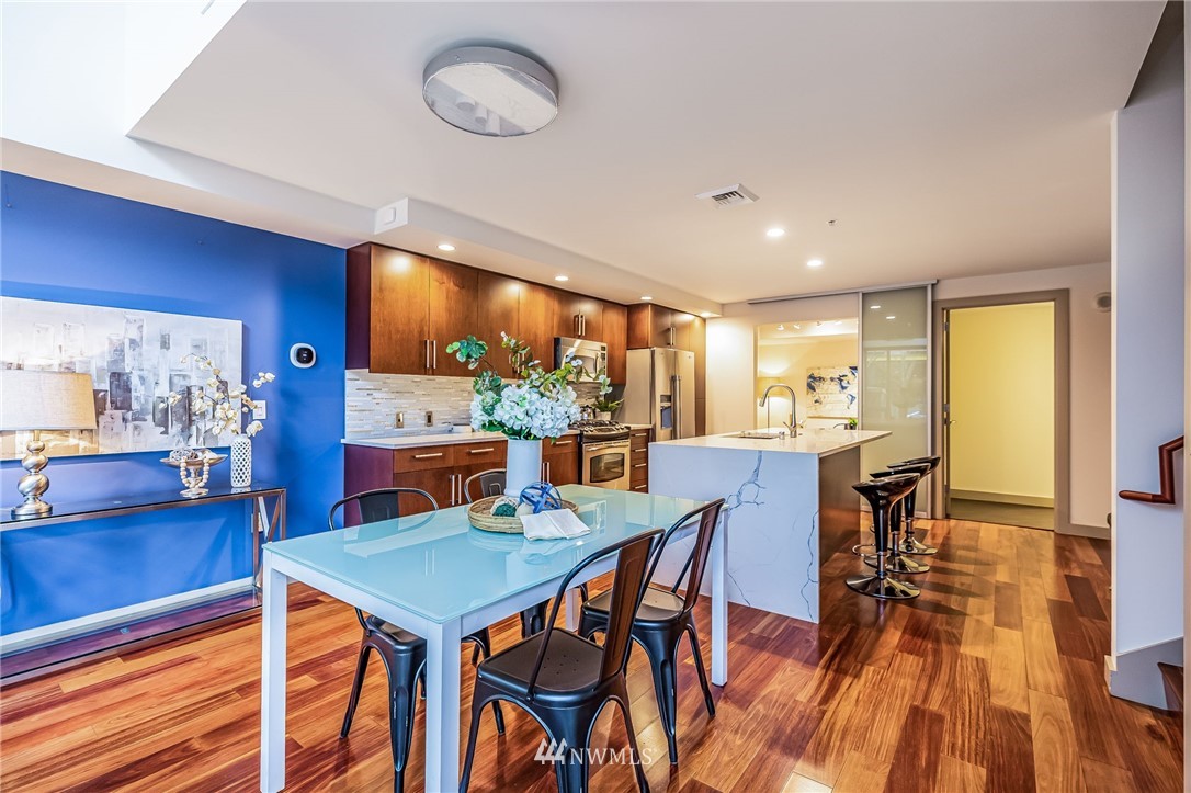 910 Lenora Street, Unit S205 Seattle, WA 98121 - Photo 13 of 38