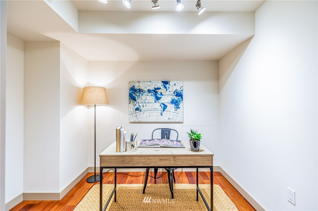 910 Lenora Street, Unit S205 Seattle, WA 98121 - Photo 22 of 38