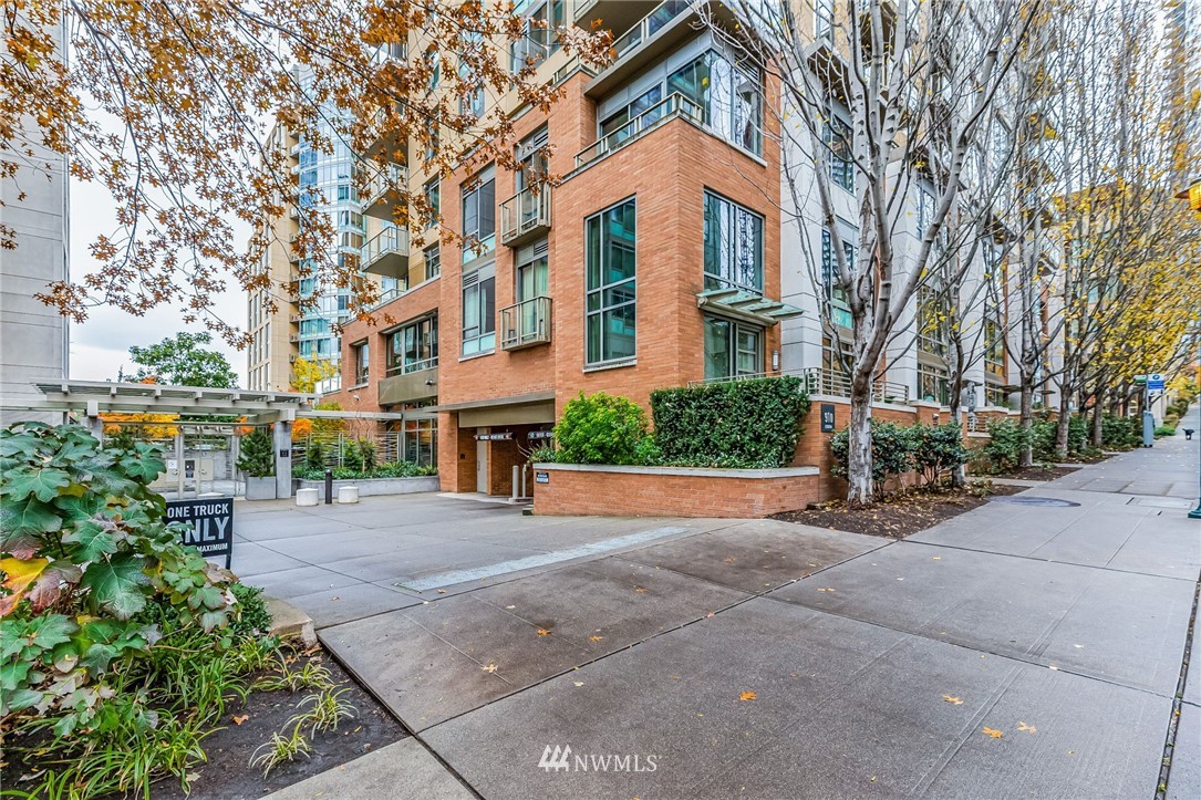 910 Lenora Street, Unit S205 Seattle, WA 98121 - Photo 37 of 38