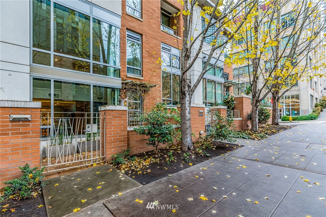 910 Lenora Street, Unit S205 Seattle, WA 98121 - Photo 38 of 38