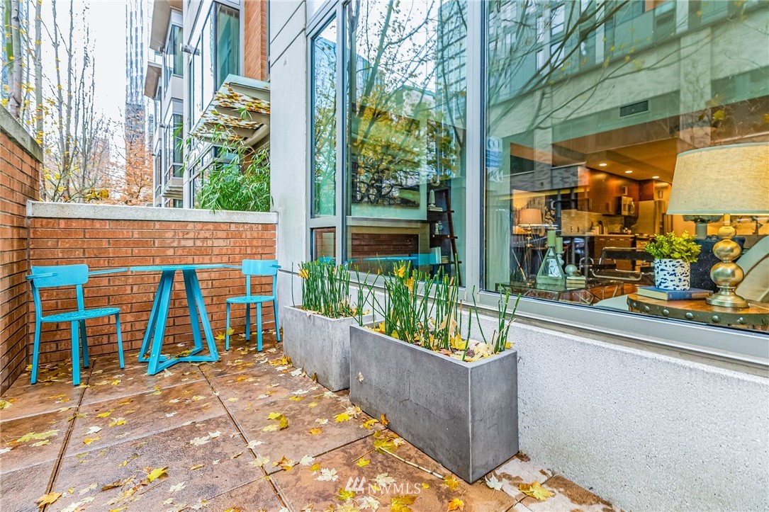 910 Lenora Street, Unit S205 Seattle, WA 98121 - Photo 5 of 38