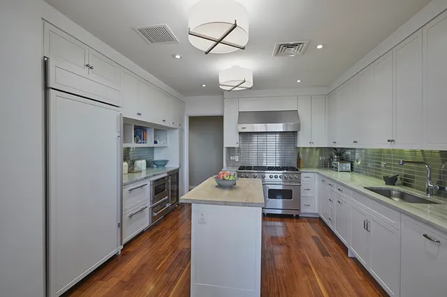 $10,500,000 | 2150 Broadway, Unit PH2B | Upper West Side