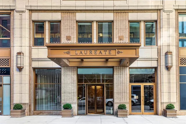 $10,500,000 | 2150 Broadway, Unit PH2B | Upper West Side