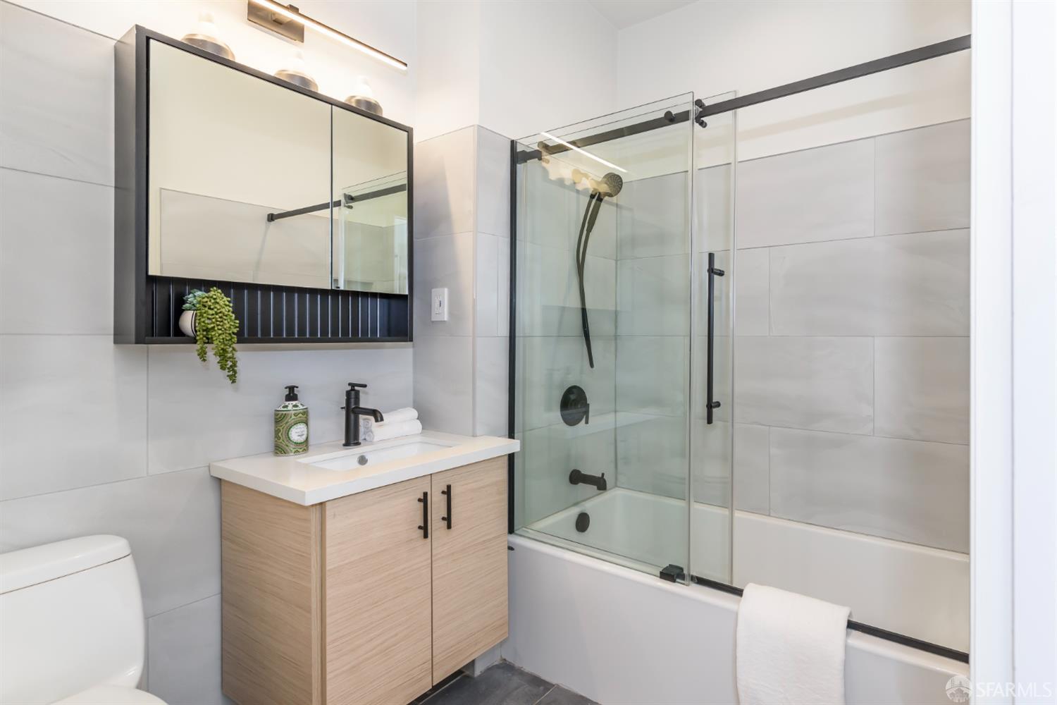 1 Hoffman Avenue, Unit A San Francisco, CA 94114 - Photo 11 of 24