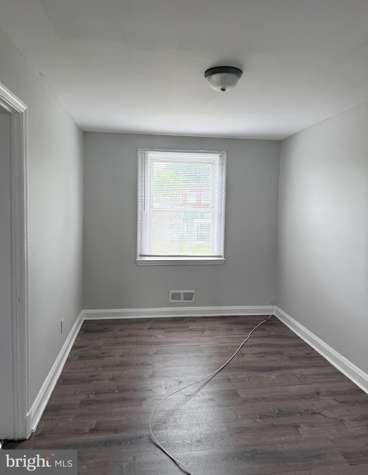 744 Bethnal Road Baltimore, MD 21229 - Photo 3 of 6