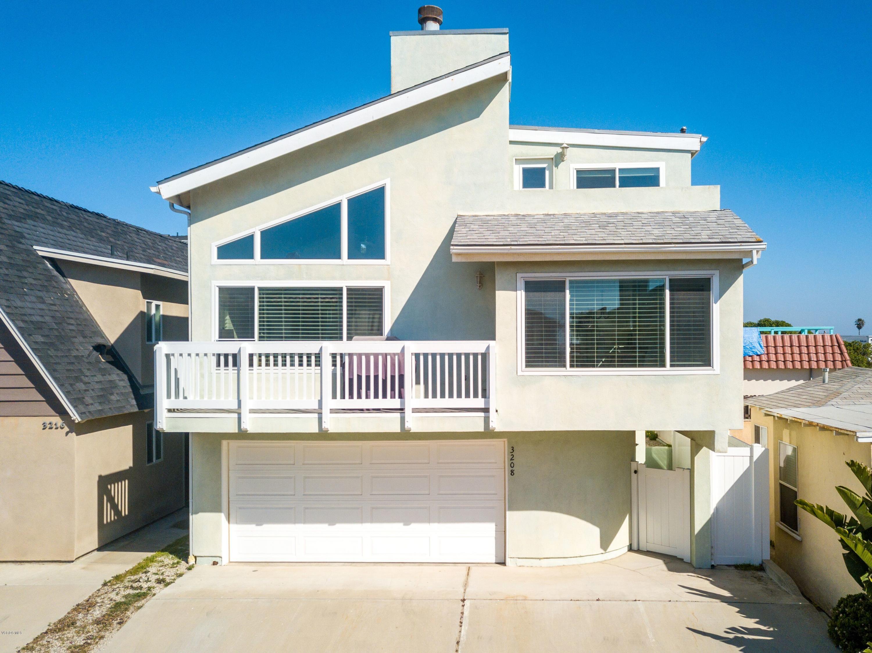 3208 Playa Court Oxnard, CA 93035 - Photo 2 of 23 eNeay9Hw.jpeg