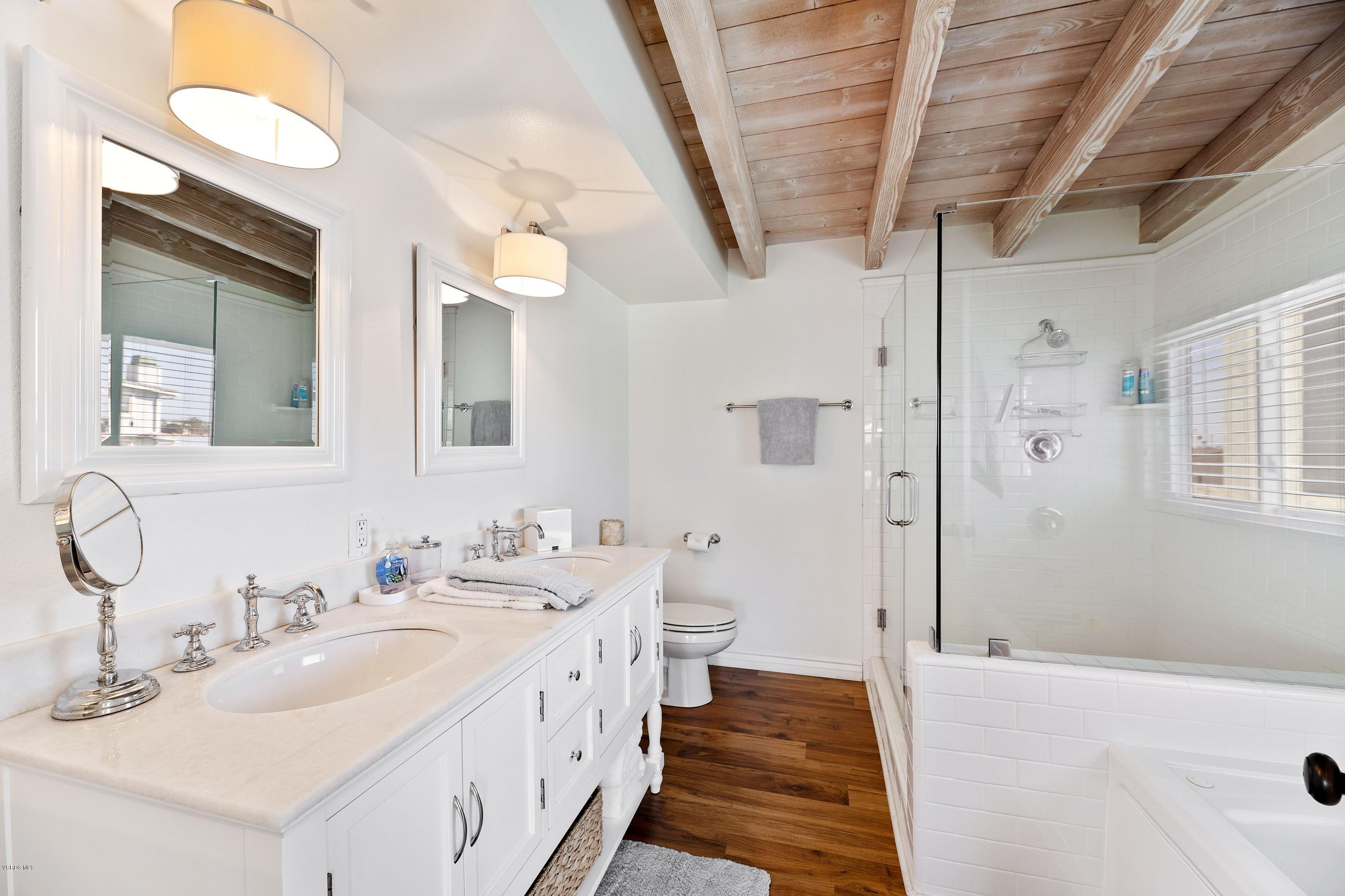 3208 Playa Court Oxnard, CA 93035 - Photo 17 of 23 LWcibQkw.jpeg