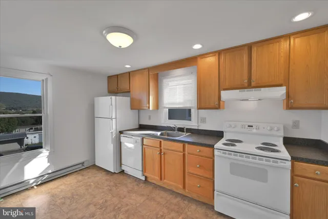 $175,000 | 600 East Main Street, Hegins, PA 17938