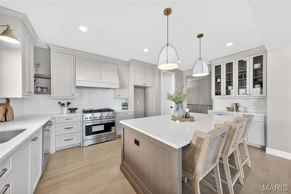 $1,295,000 | 11924 Santino Court, St. Louis, MO 63141