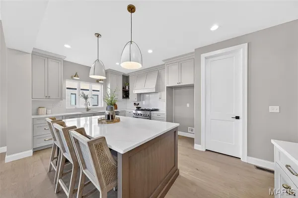 $1,295,000 | 11924 Santino Court, St. Louis, MO 63141