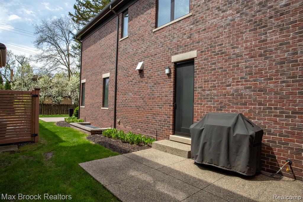 25925 York Road Royal Oak, MI 48067 - Photo 87 of 88