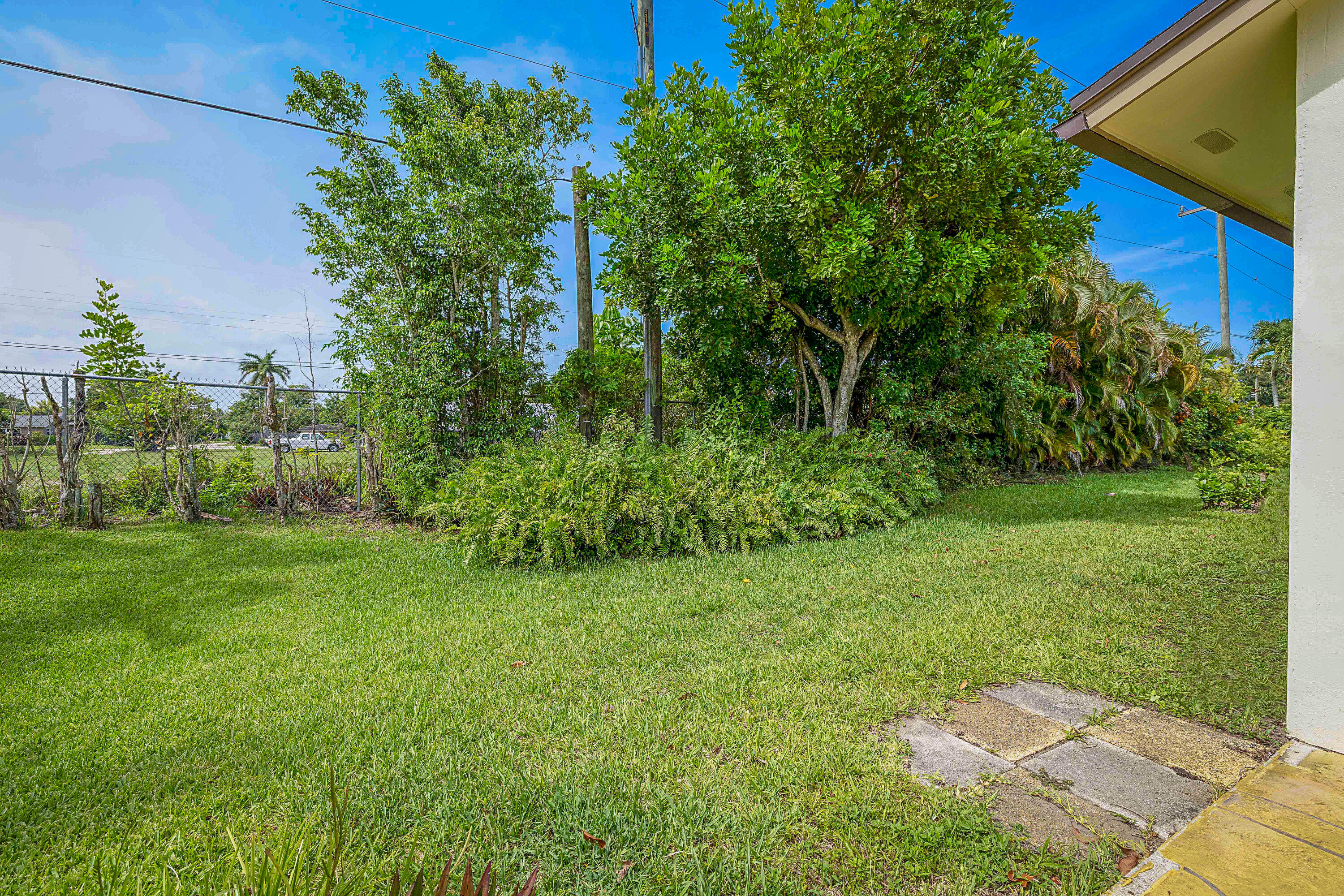 5231 Copperleaf Circle Delray Beach, FL 33484 - Photo 31 of 31 a view of backyard with green space