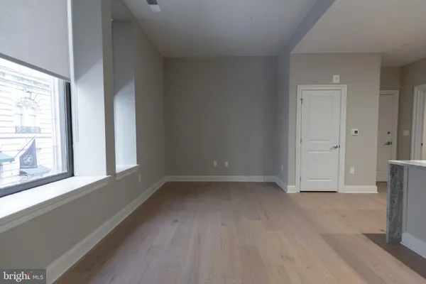 $2,110 | 1411-1 Walnut Street, Unit 201, Philadelphia, PA 19102