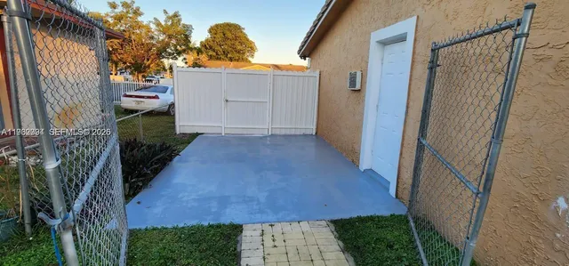 $1,300 | 17200 Northwest 51st Place, Unit C, Miami Gardens, FL 33055