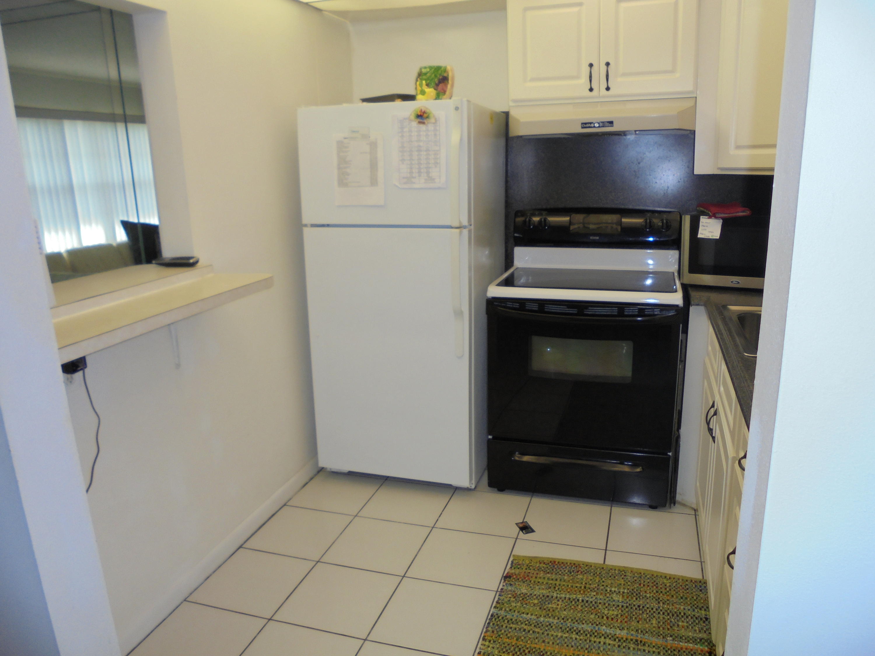 13 Mansfield A, Unit 13 Boca Raton, FL 33434 - Photo 8 of 15 021