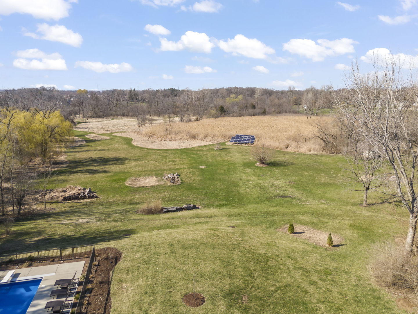 8877 Kennedy Road Yorkville, IL 60560 - Photo 5 of 86 a view of an ocean and beach