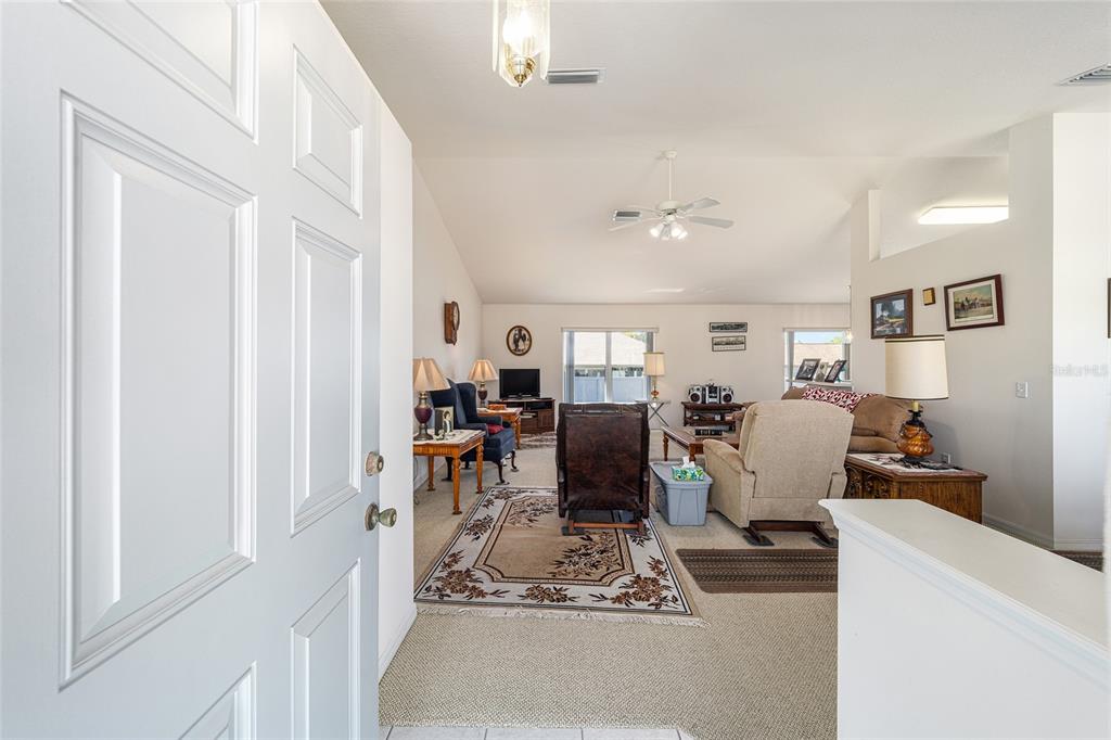 8216 Southwest 60th Terrace Ocala, FL 34476 - Photo 5 of 26