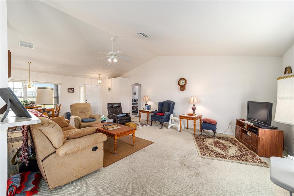 8216 Southwest 60th Terrace Ocala, FL 34476 - Photo 6 of 26