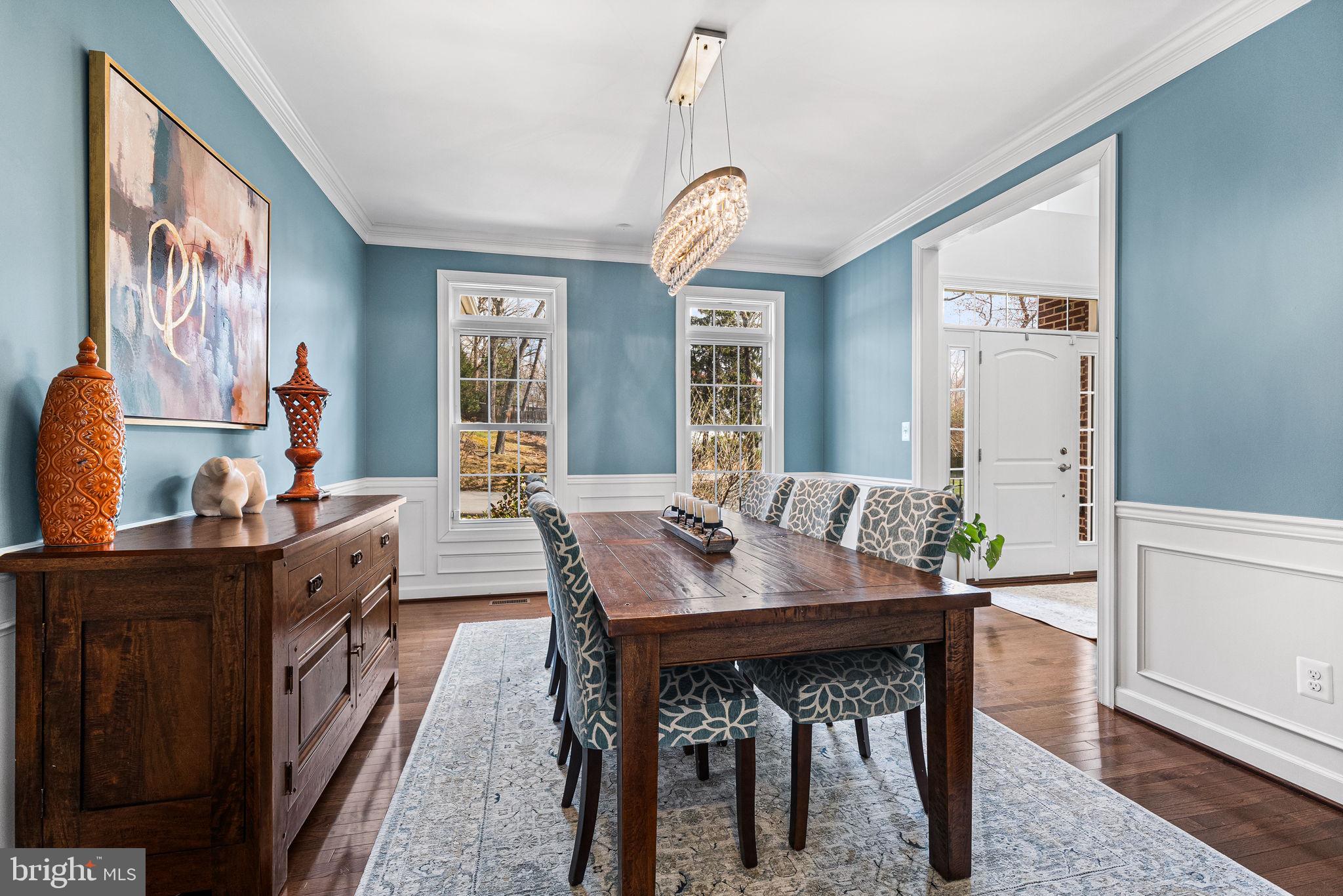 1232 Shenandoah Road Alexandria, VA 22308 - Photo 8 of 50 a view of a dining room with furniture