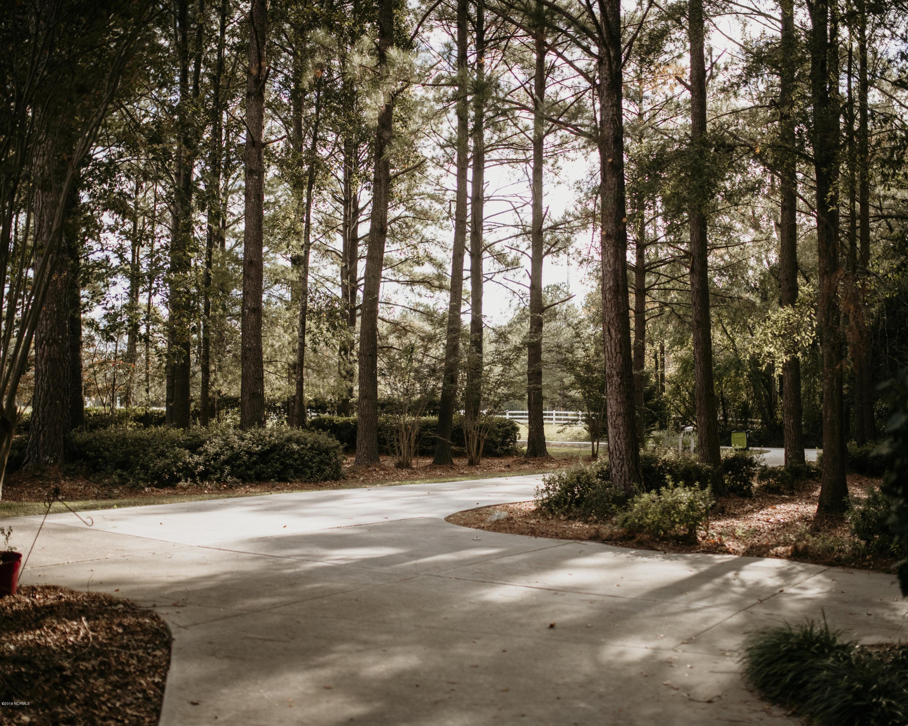 1661 Pony Farm Road Jacksonville, NC 28540 - Photo 5 of 32 DSC_8917