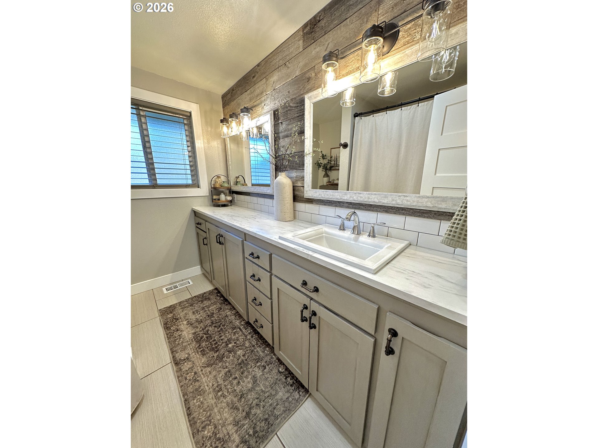19251 South Central Point Road Oregon City, OR 97045 - Photo 15 of 31 Gallery Image 15