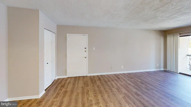 $130,000 | 10114 Campus Way South, Unit 201 8C, Upper Marlboro, MD 20774