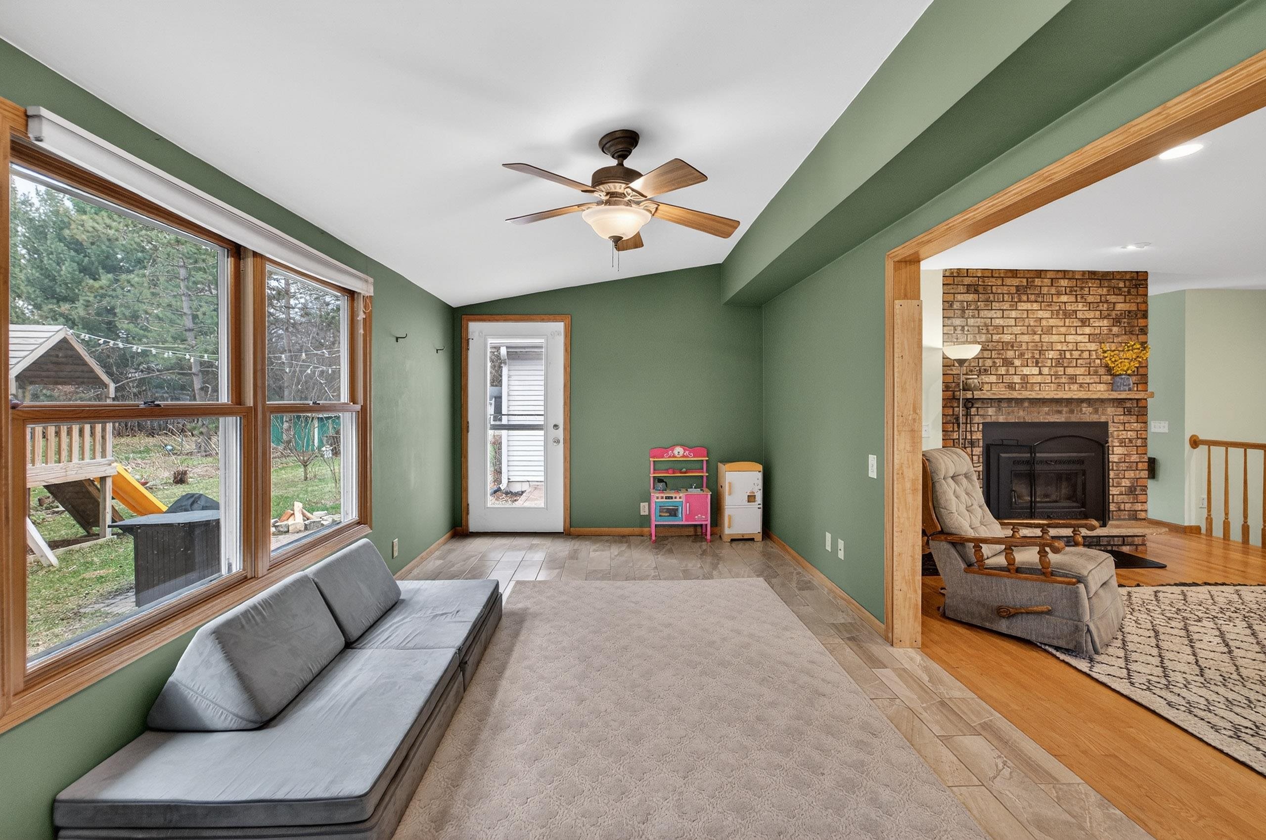 502 Nichols Road Monona, WI 53716 - Photo 14 of 50
