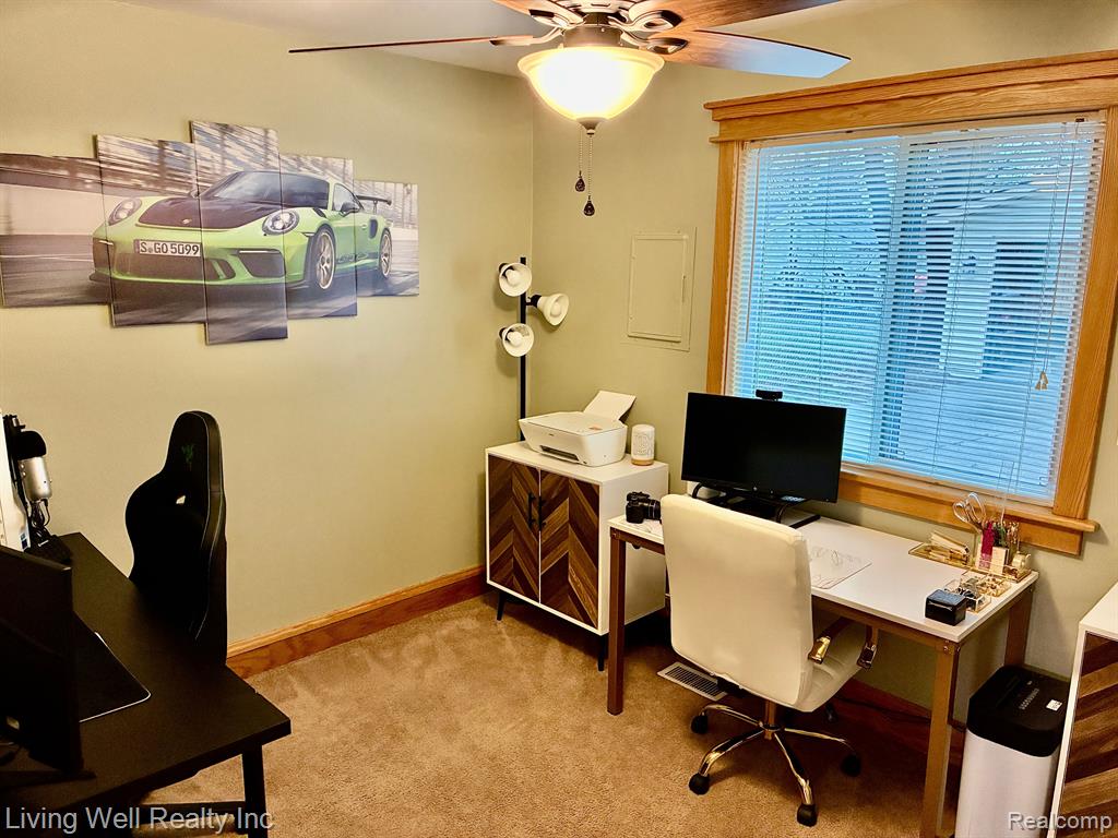 47483 Greenview Road Utica, MI 48317 - Photo 19 of 26 Gallery Image 19