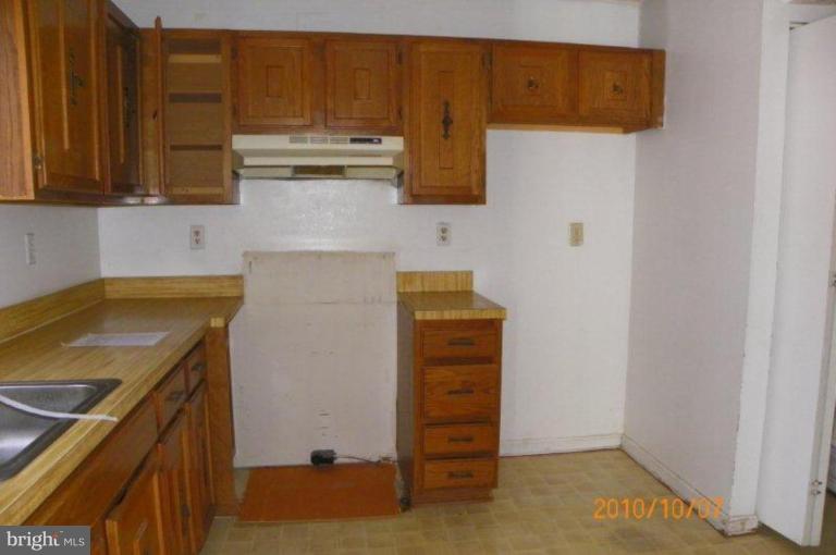 99 Riverside Run Drive Indian Head, MD 20640 - Photo 7 of 12 Kitchen