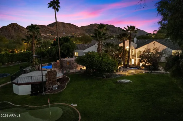 a view of a basketball court
