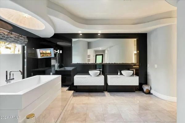 $4,999,999 | 8312 North 50th Street, Paradise Valley, AZ 85253