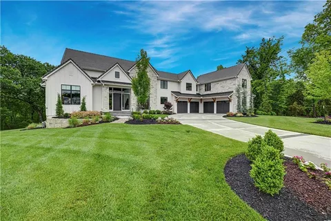 $3,750,000 | 17023 Wallace Way, Loch Lloyd, MO 64012