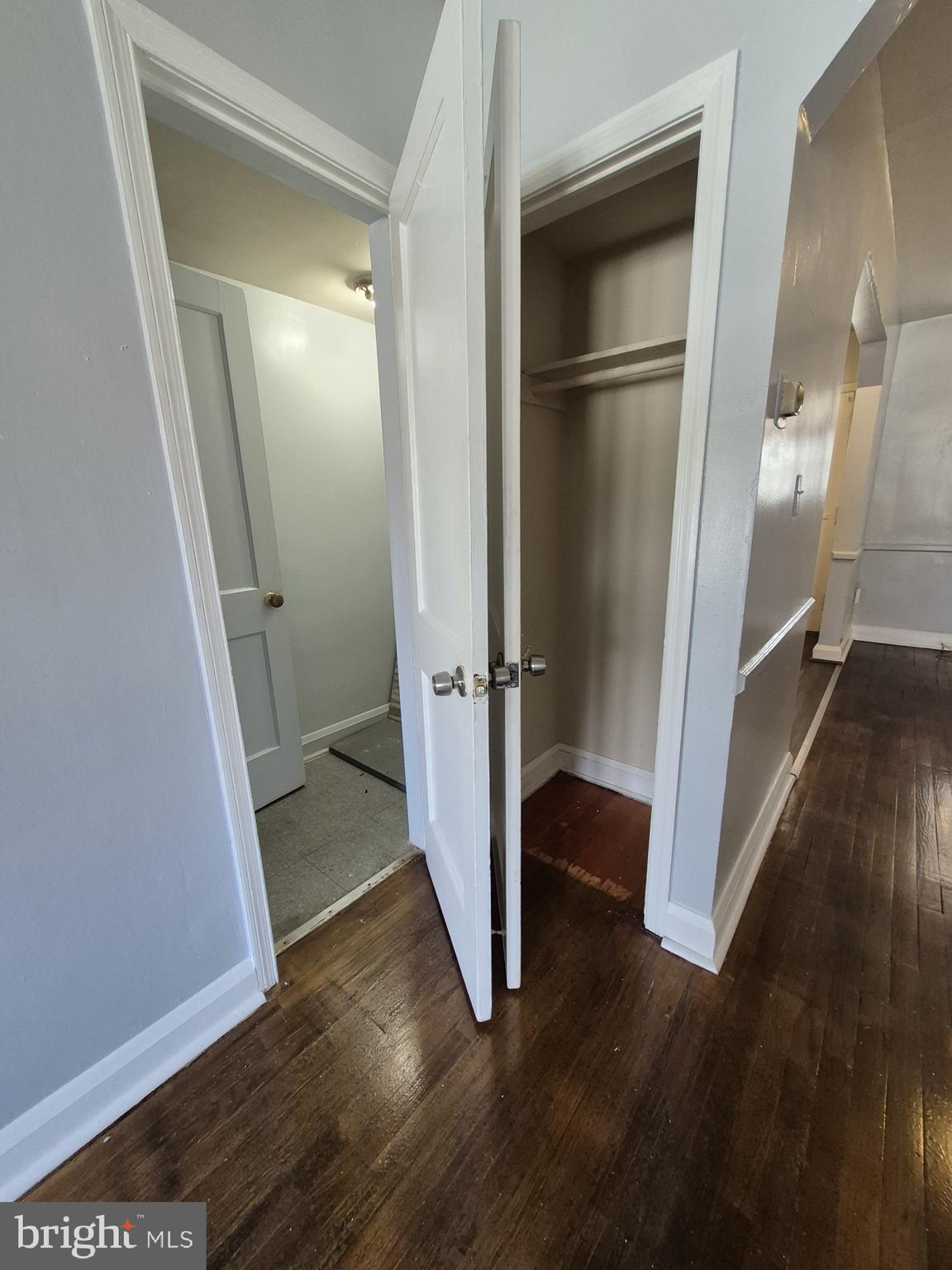 2863 Edgecombe Circle South Baltimore, MD 21215 - Photo 6 of 31 a view of entryway with wooden floor