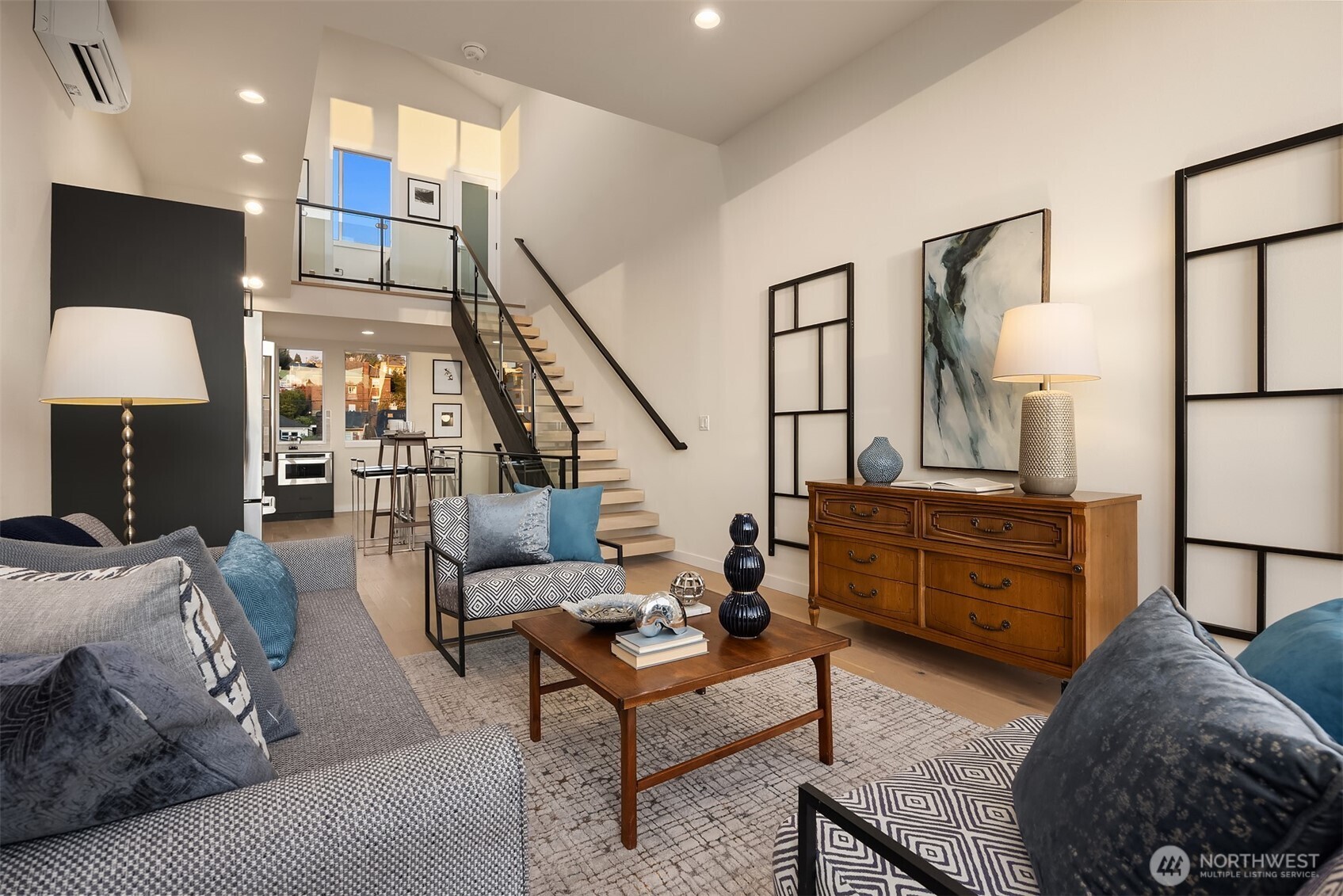2314 B Fairview Avenue East Seattle, WA 98102 - Photo 8 of 32 a living room with furniture and a flat screen tv