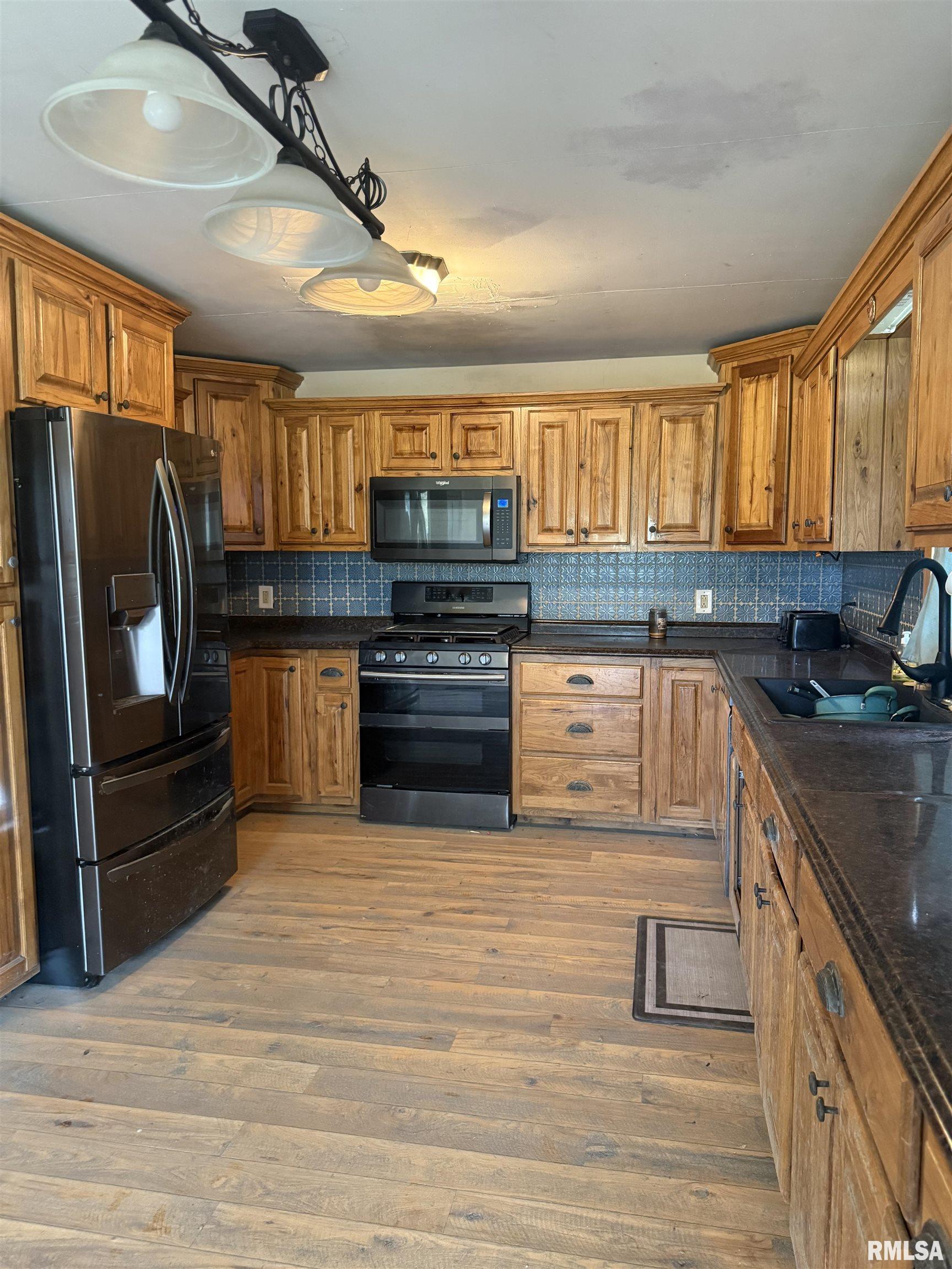 10765 North Beadle Road Ipava, IL 61441 - Photo 10 of 29 Gallery Image 10