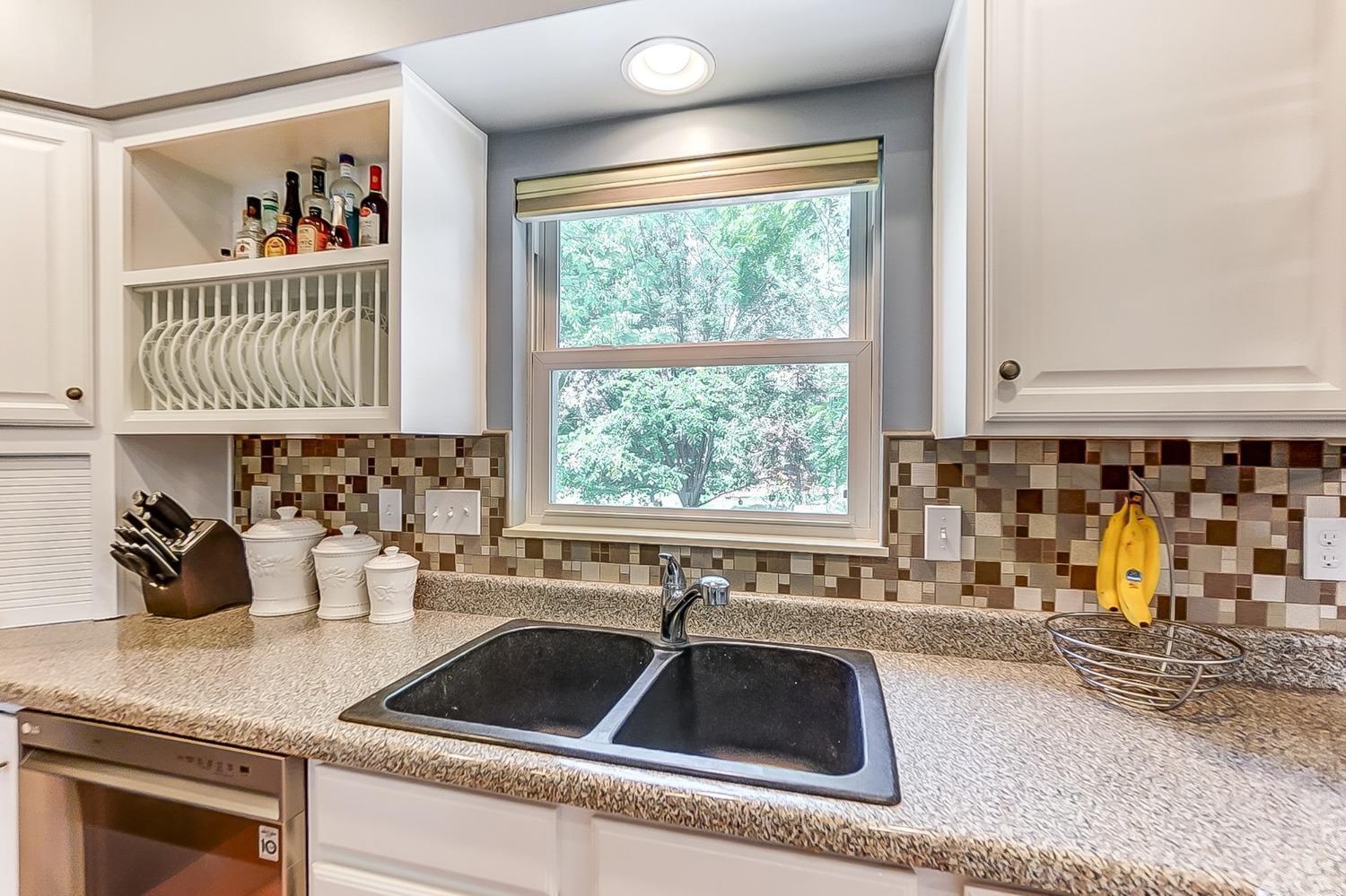 6747 Daleview Road Cincinnati, OH 45247 - Photo 10 of 41
