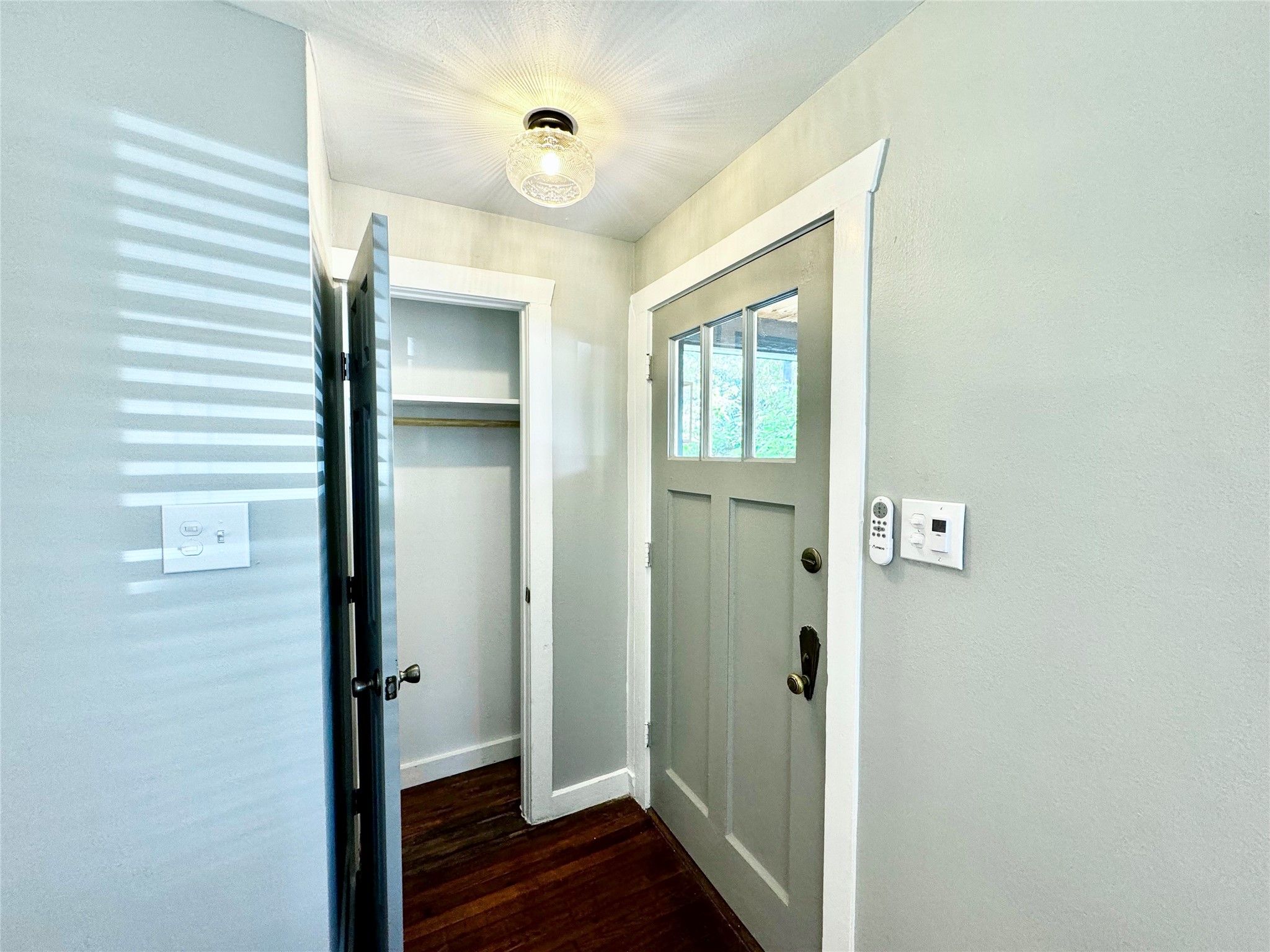 1018 Dunbar Street Houston, TX 77009 - Photo 7 of 30 Handy coat closet right upon entering!